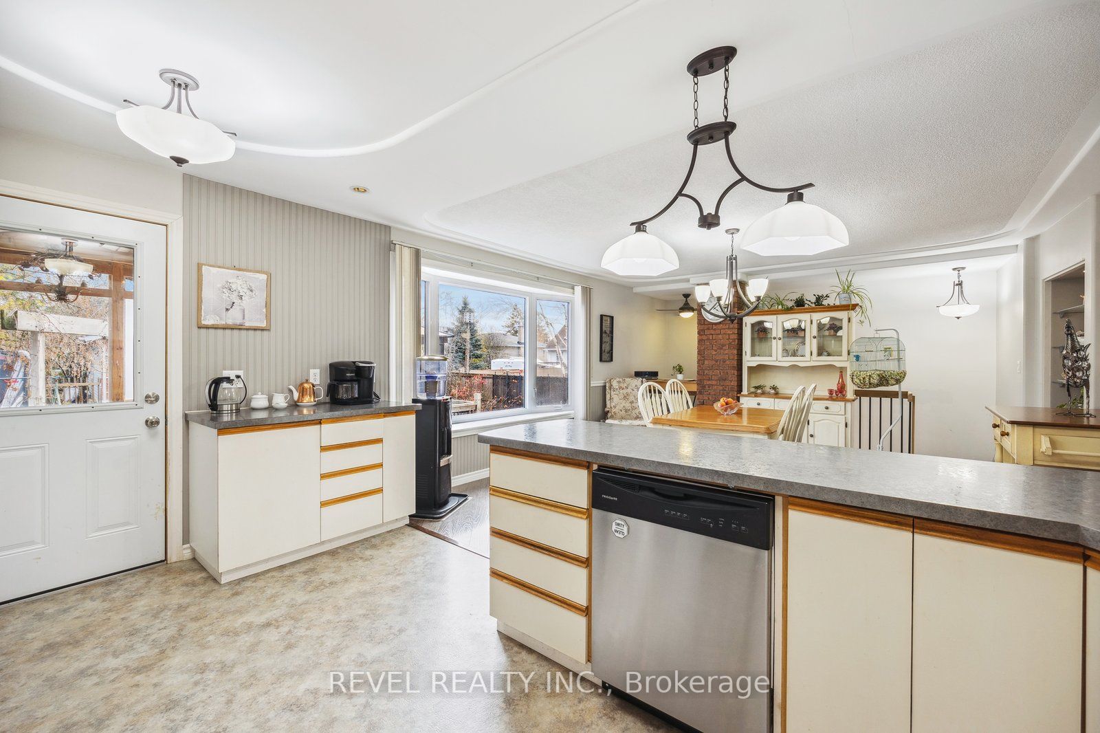 101 Short Ave