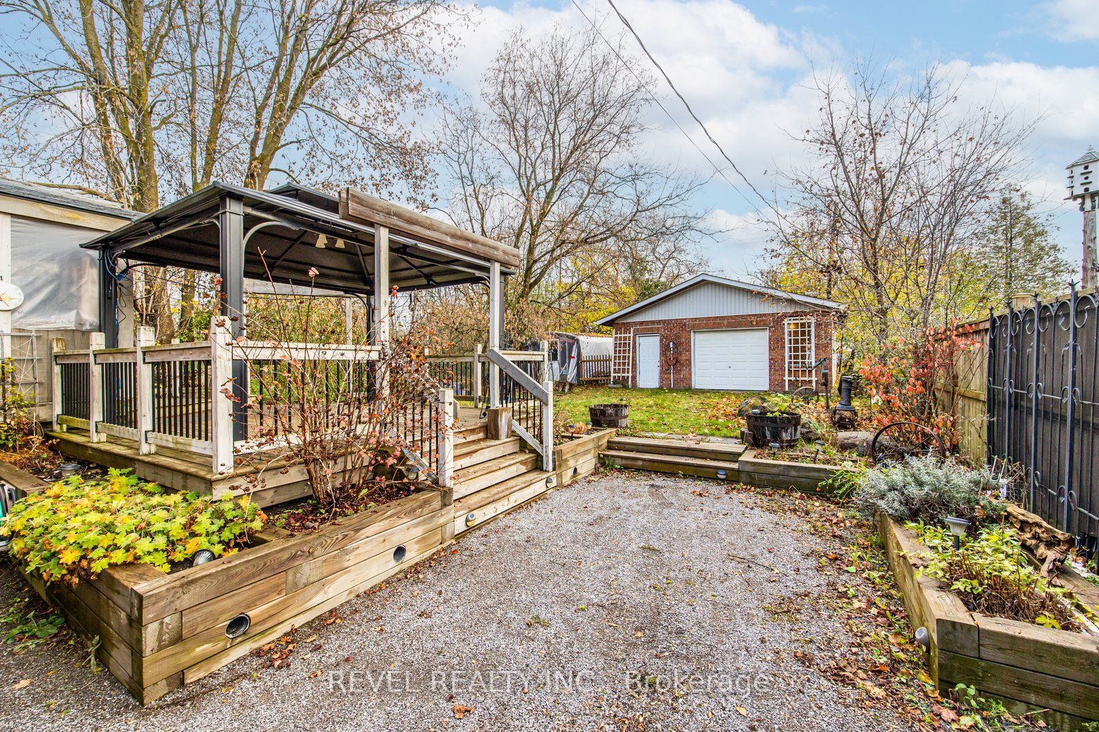 101 Short Ave