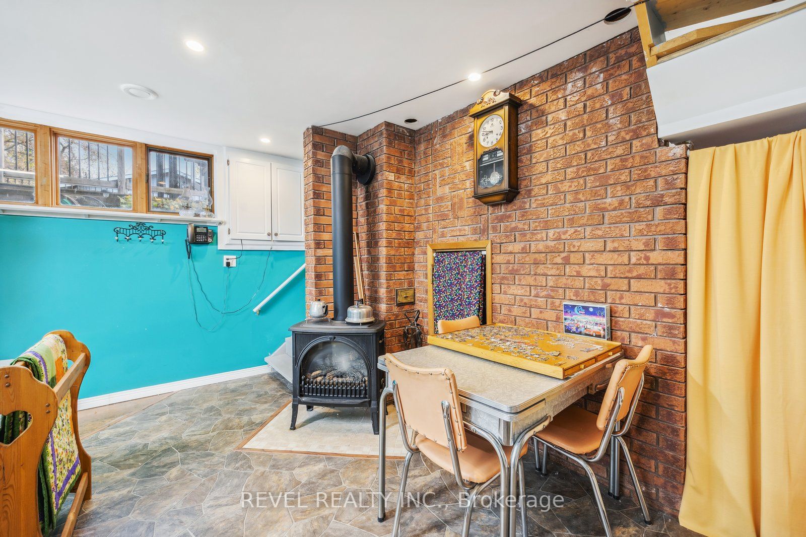 101 Short Ave