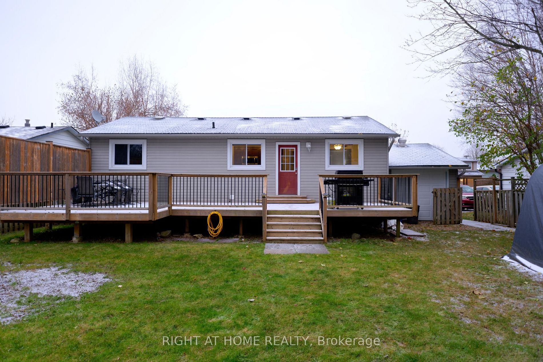 316 Pineview Gdns