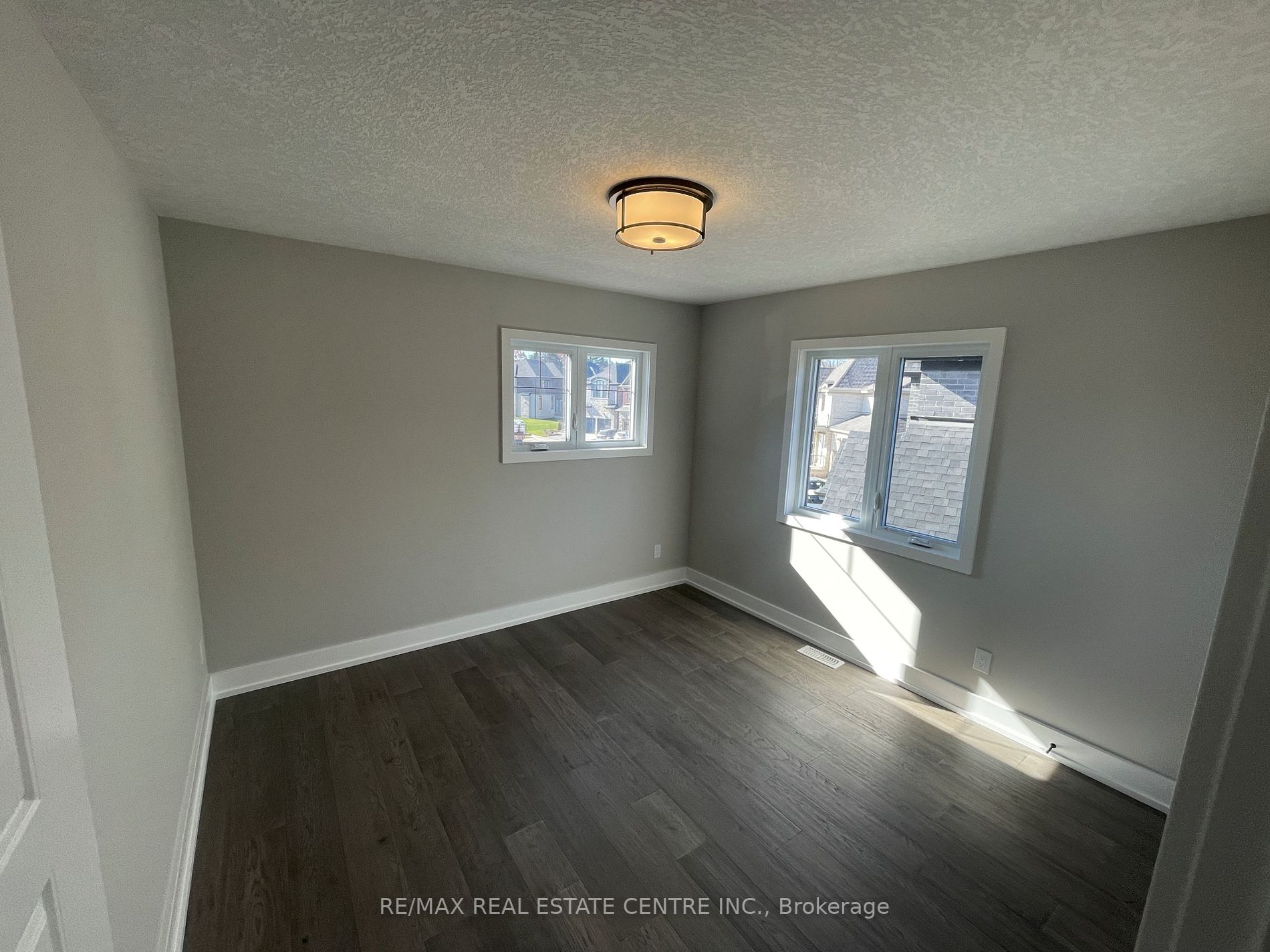 27 Hollybrook Tr