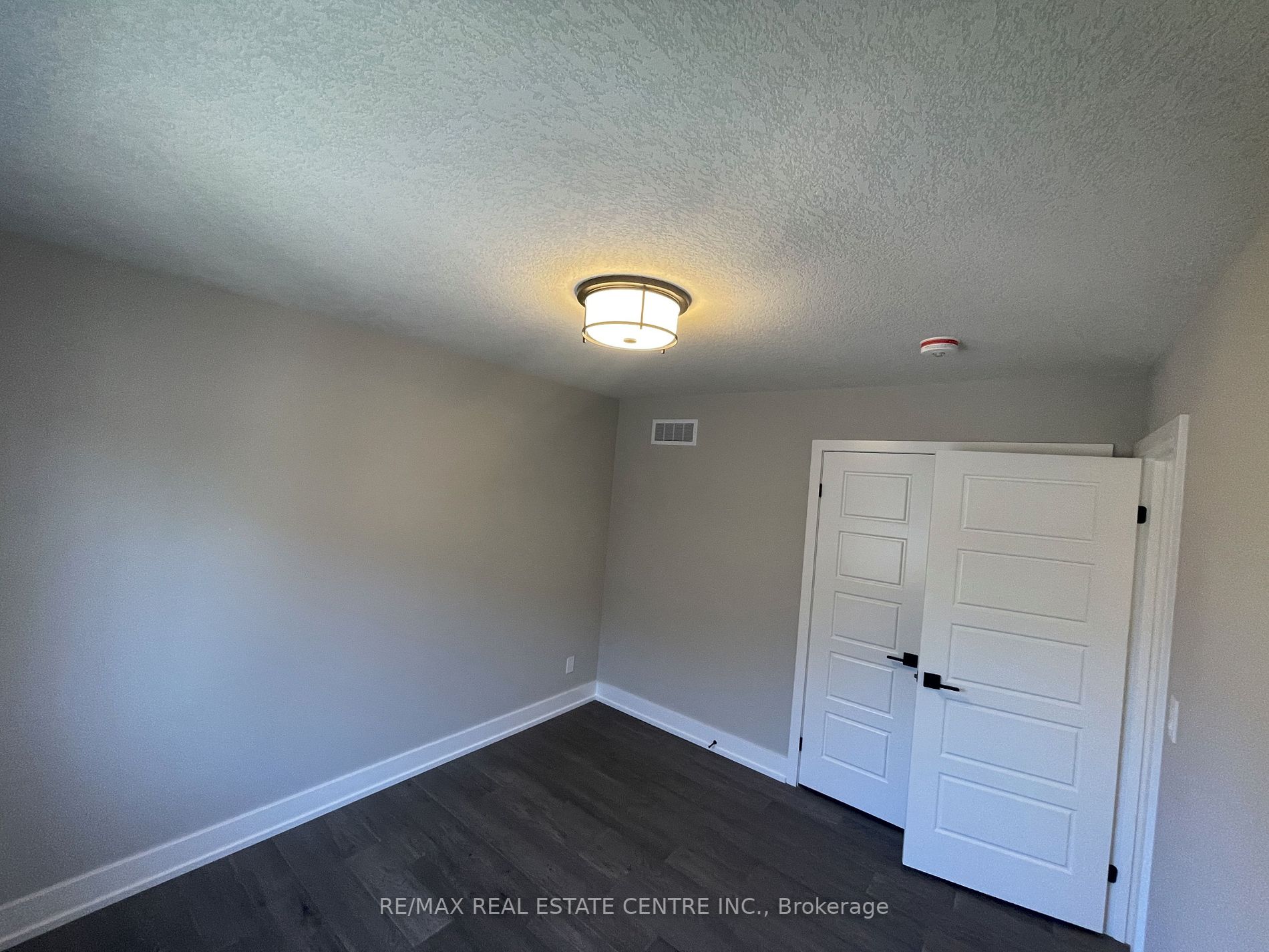 27 Hollybrook Tr