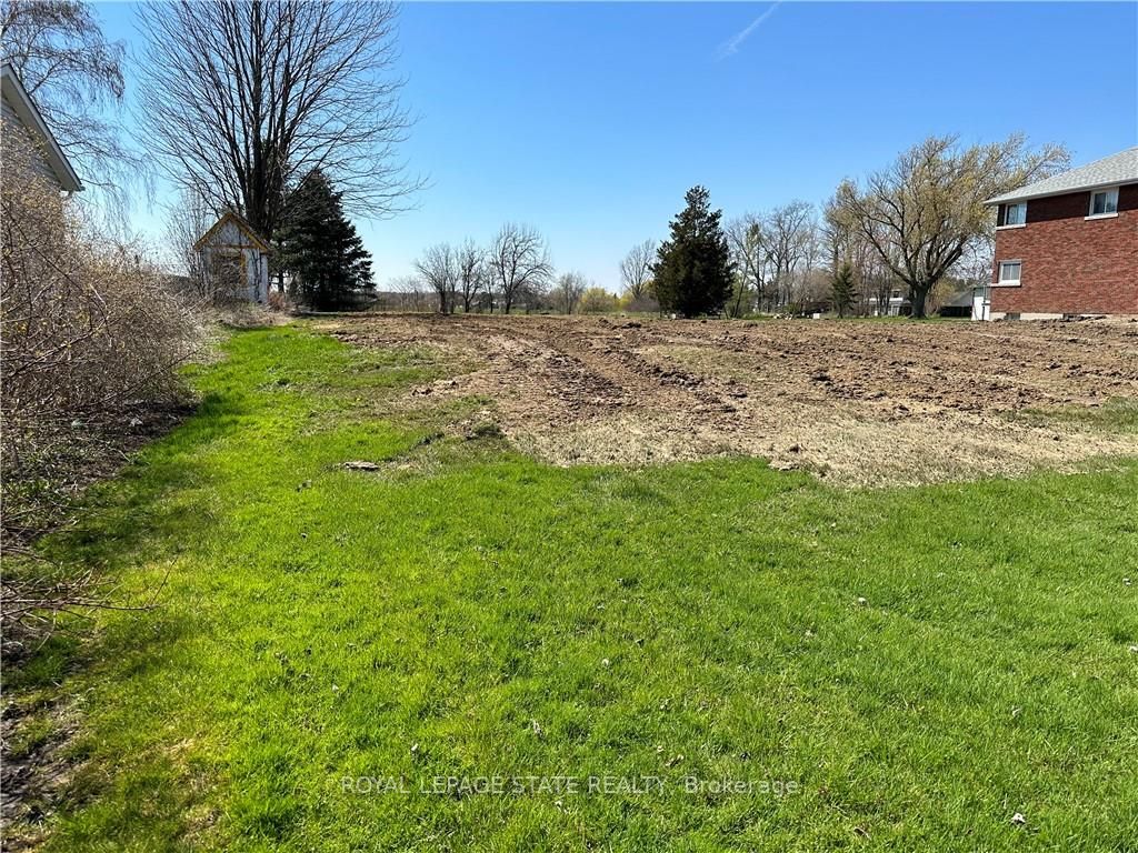 53 Haldimand Tr