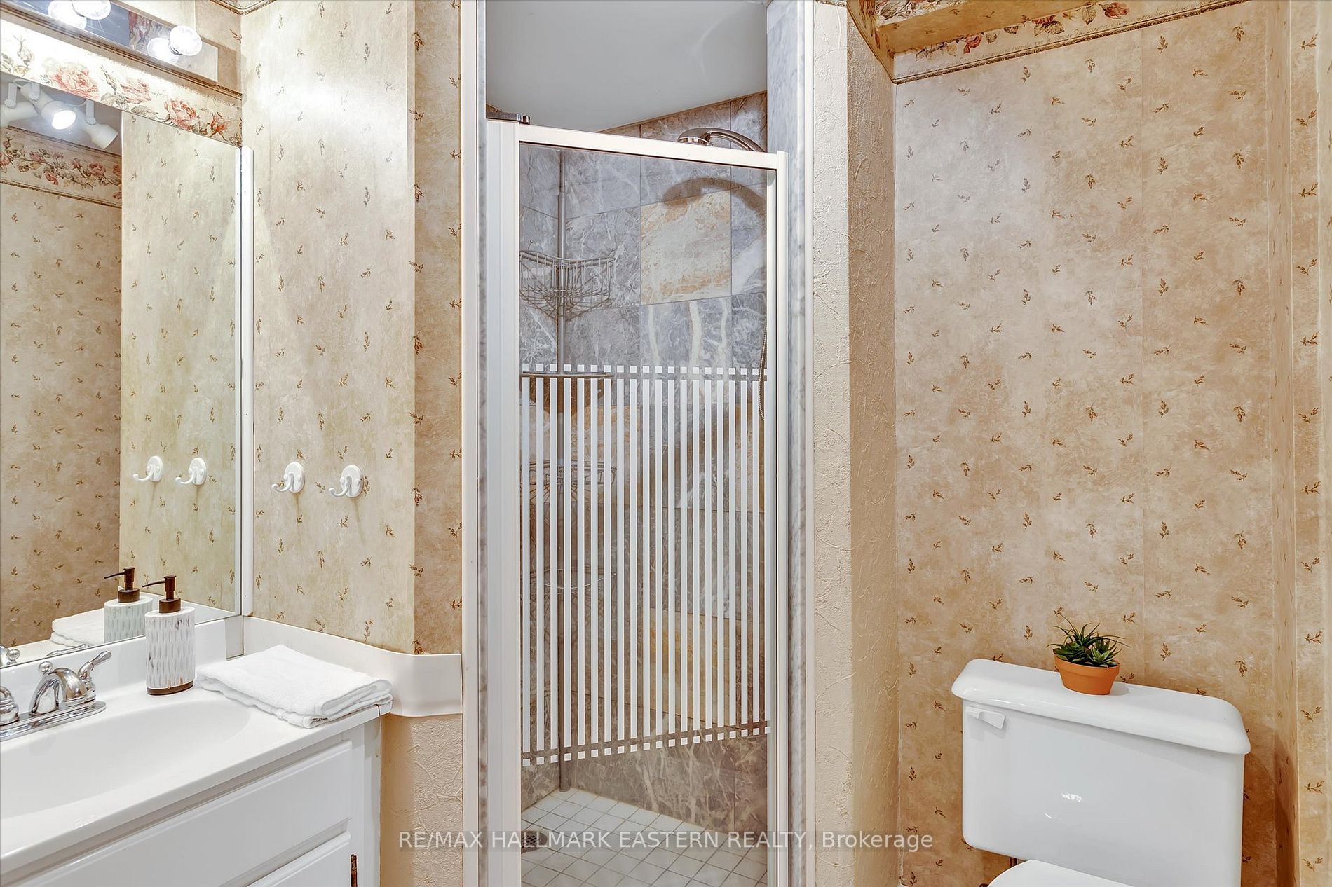 1282 Eagle Cres