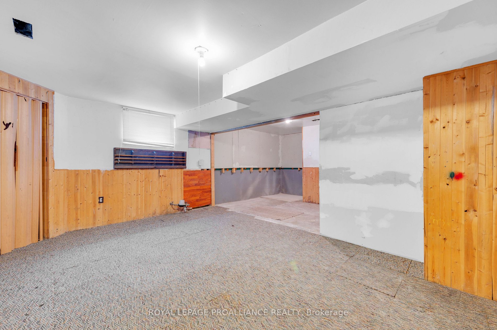 33 Cedar St