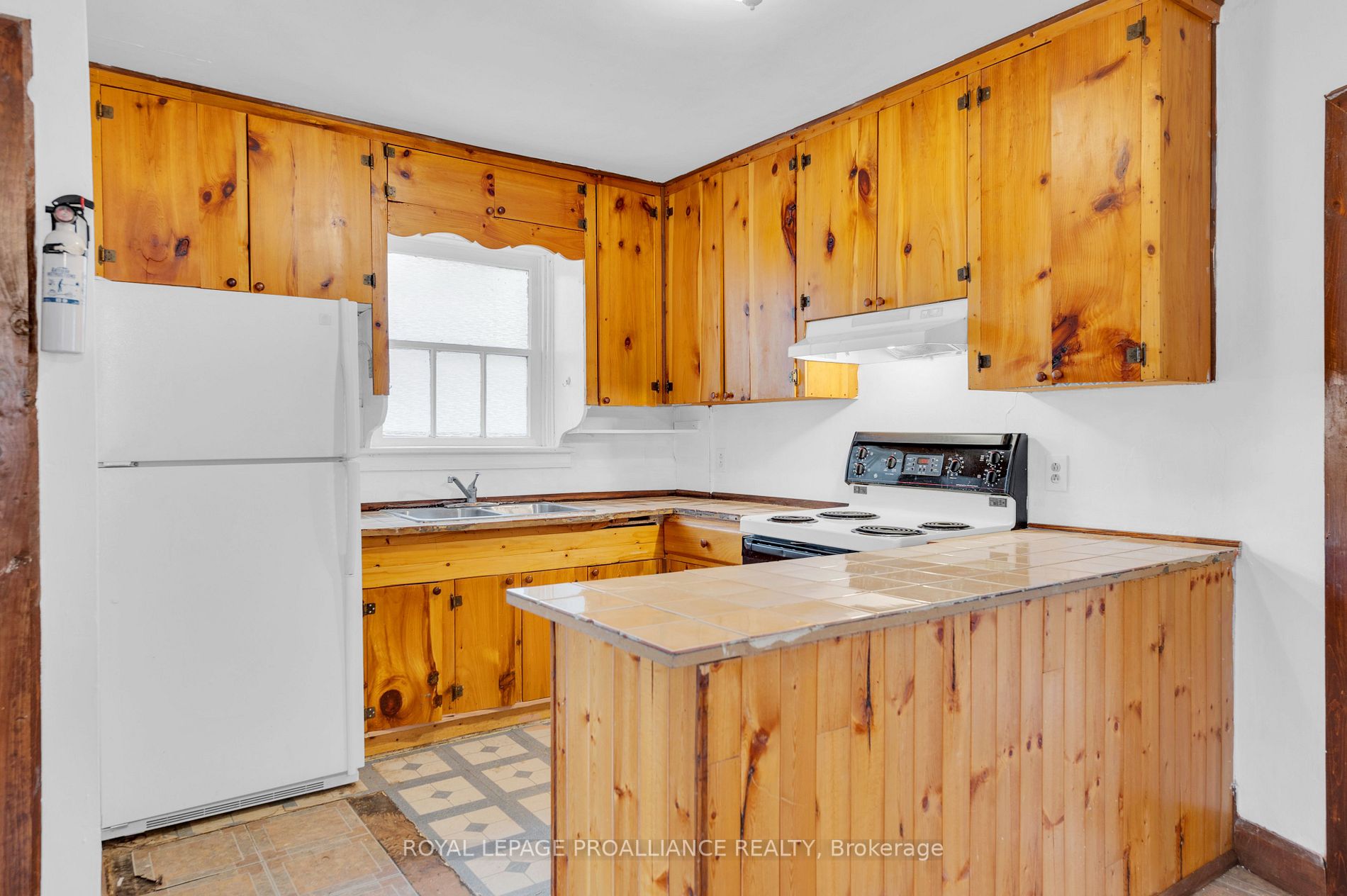33 Cedar St