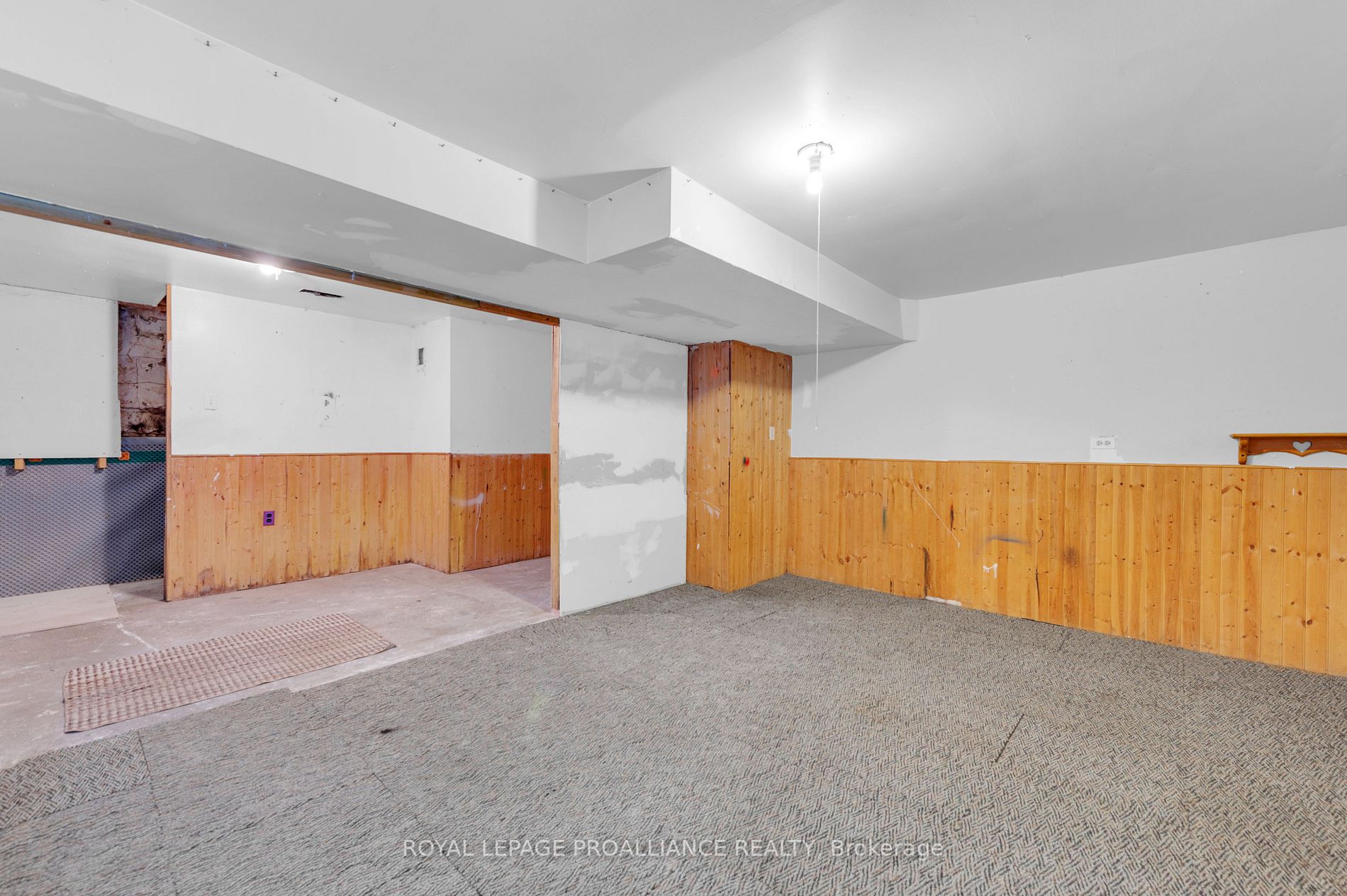 33 Cedar St