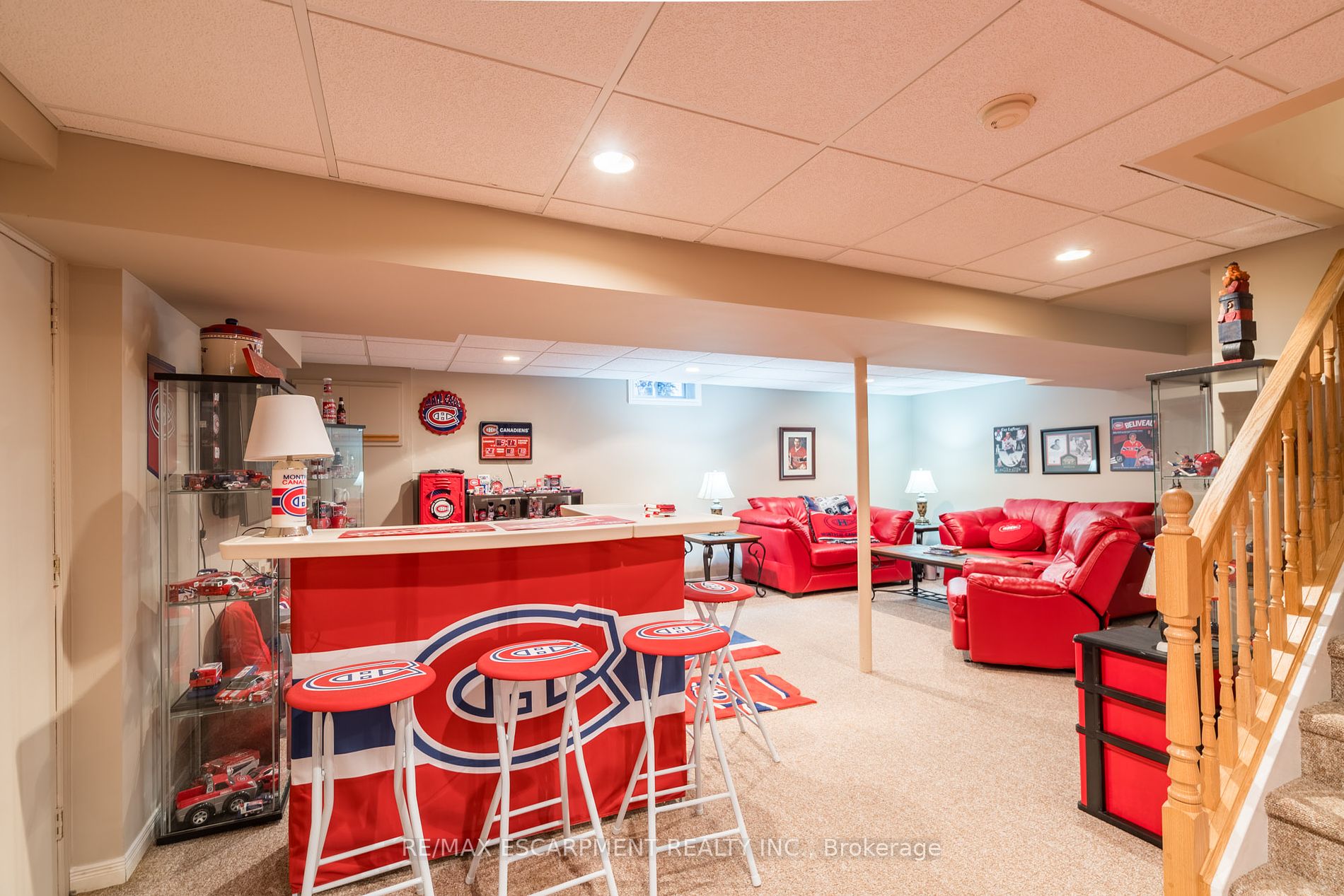 19 Falconridge Dr