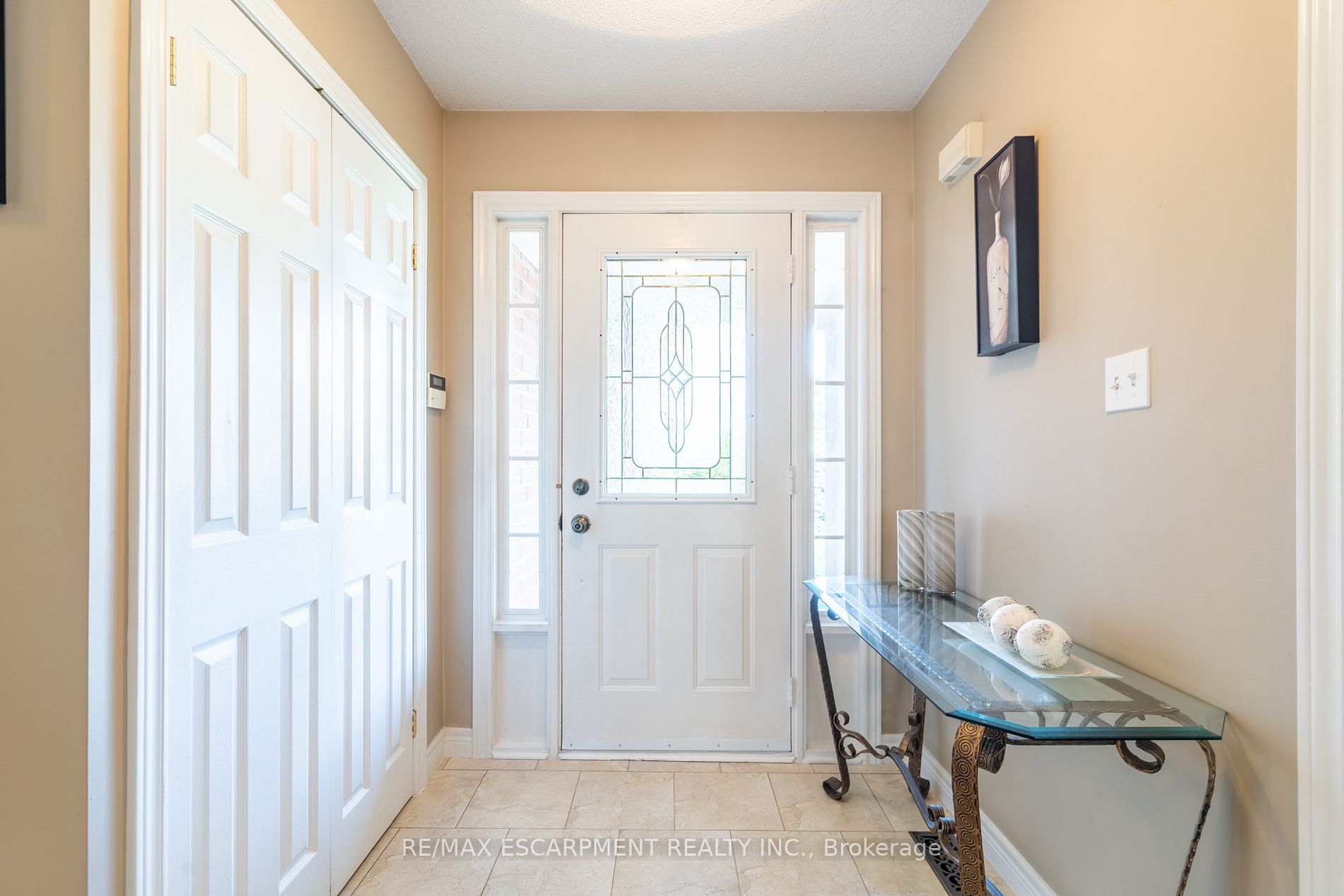 19 Falconridge Dr