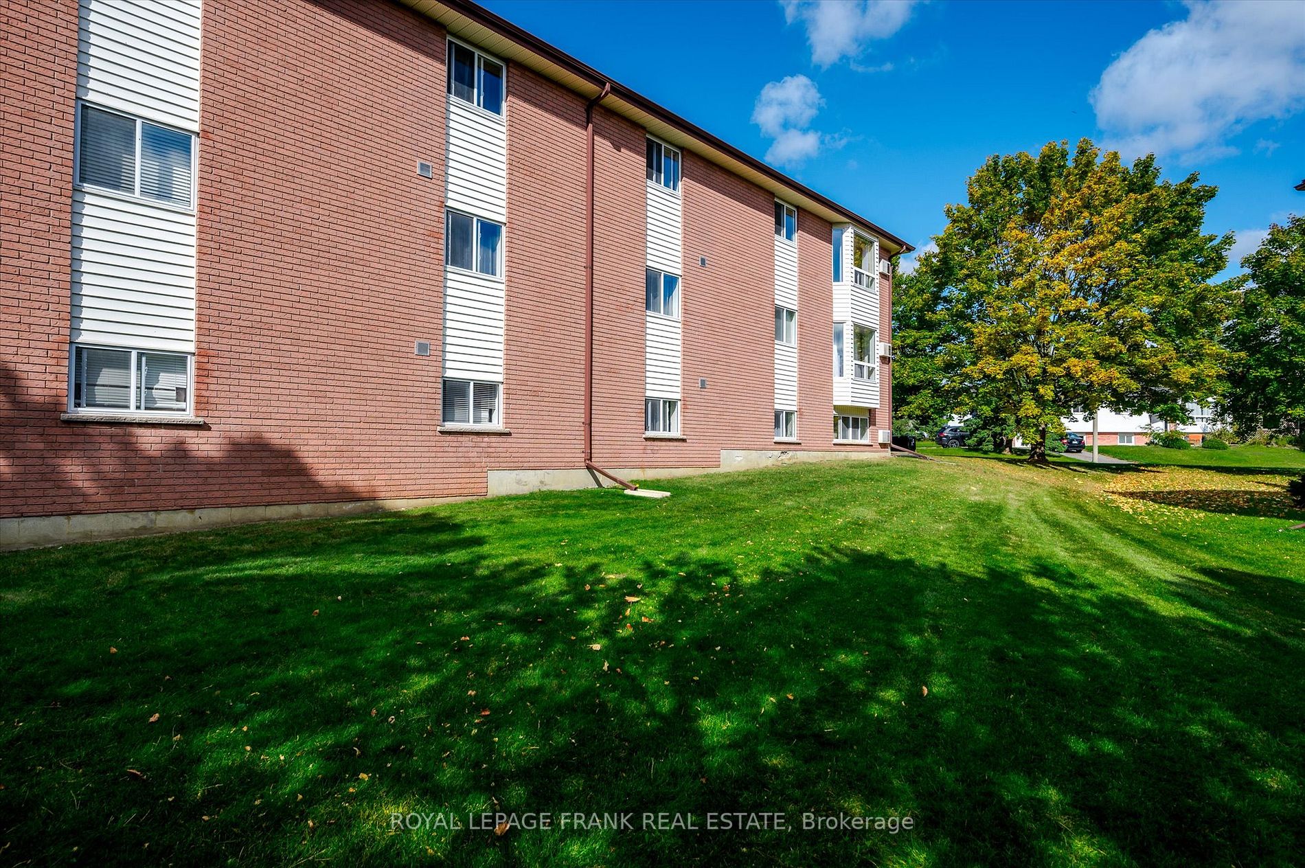 2020 Mapleridge Dr, #302