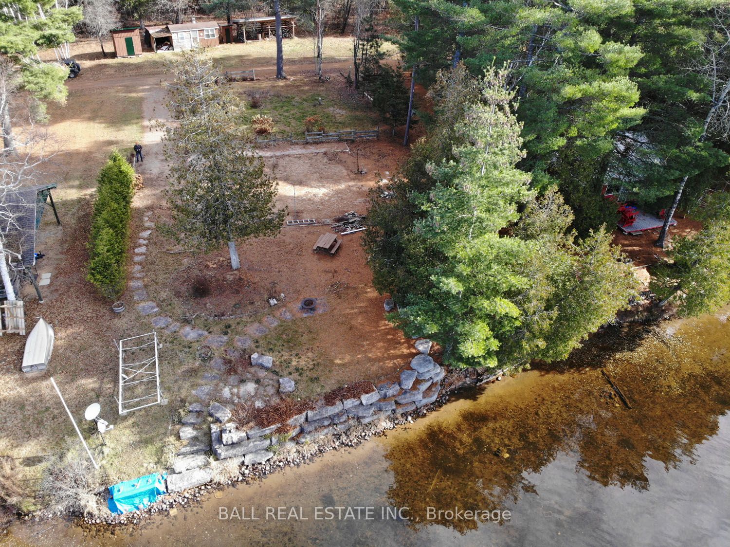 276 Hermans Dr