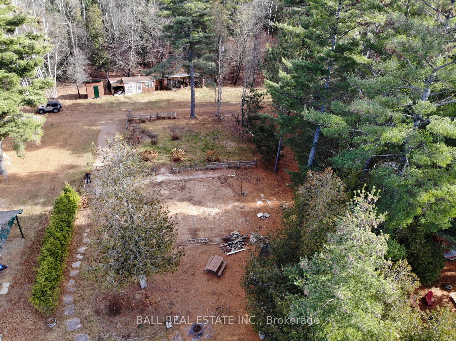 276 Hermans Dr