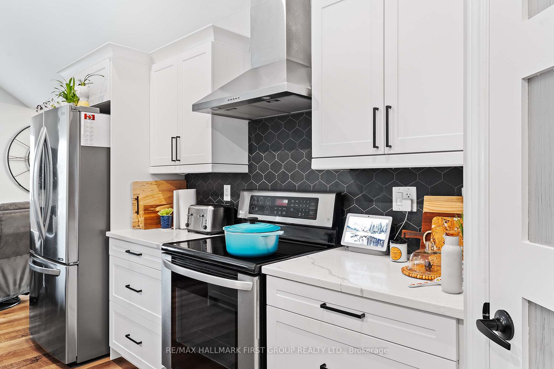 244 Bennett Ave