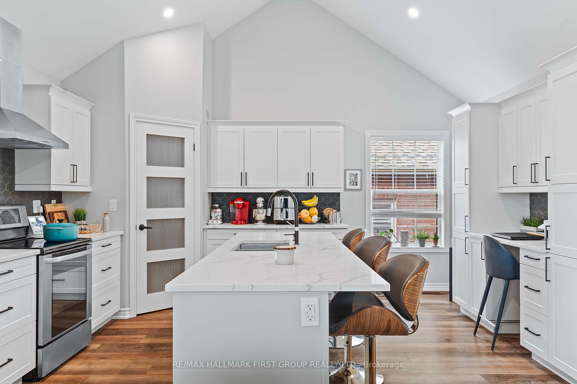 244 Bennett Ave