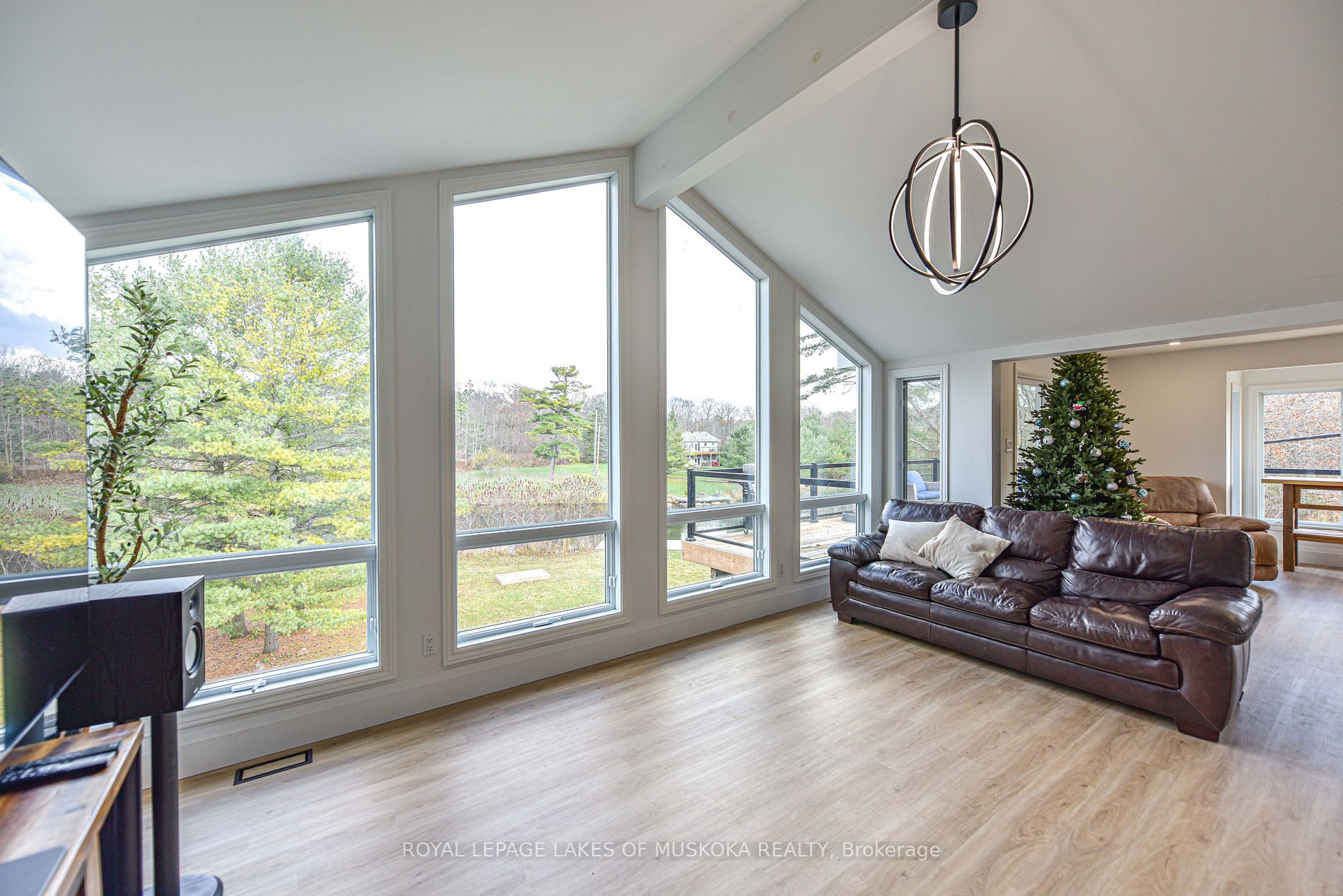 25 Bonneville Rd