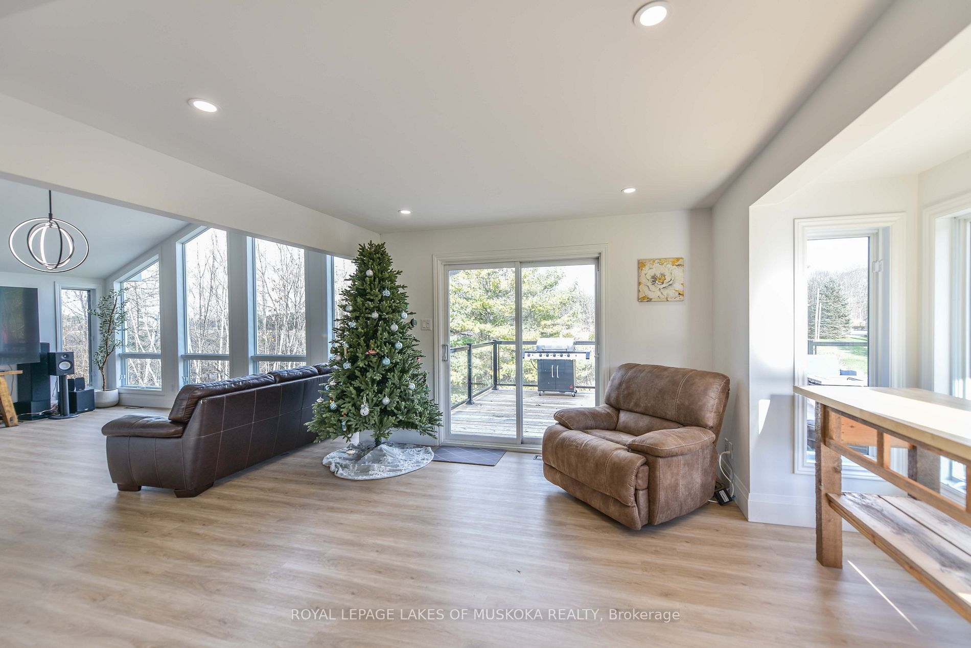 25 Bonneville Rd