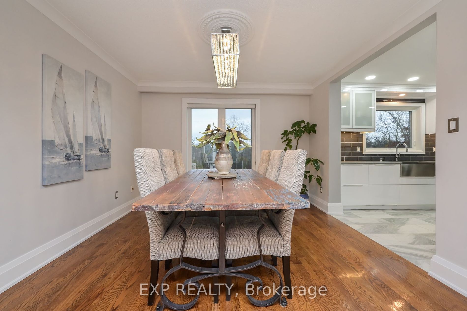 8 Golden Rd