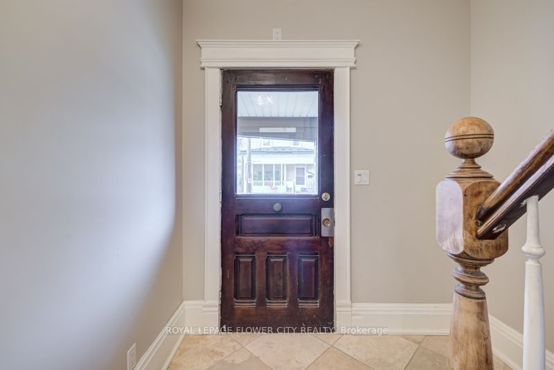 45 Princess St E