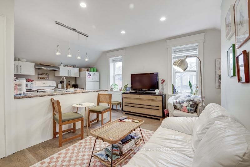 45 Princess St E