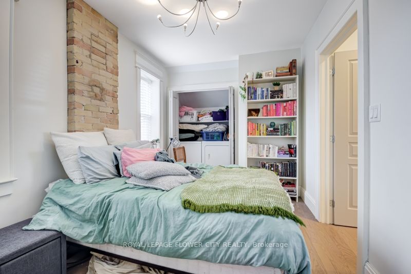 45 Princess St E