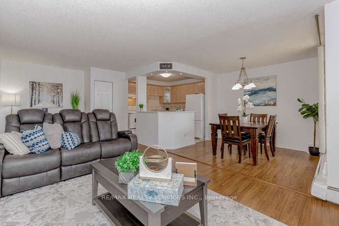 75 Glenburn Crt, #1004