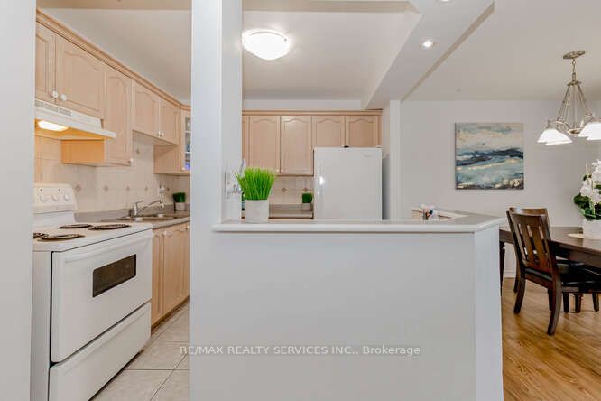 75 Glenburn Crt, #1004