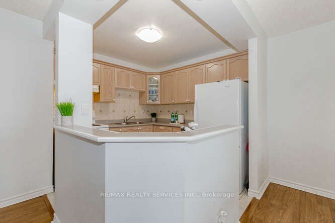 75 Glenburn Crt, #1004