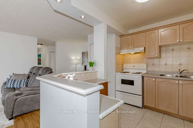 75 Glenburn Crt, #1004
