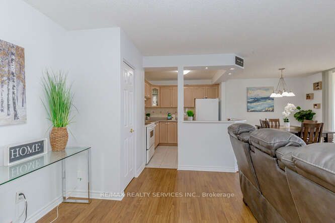 75 Glenburn Crt, #1004
