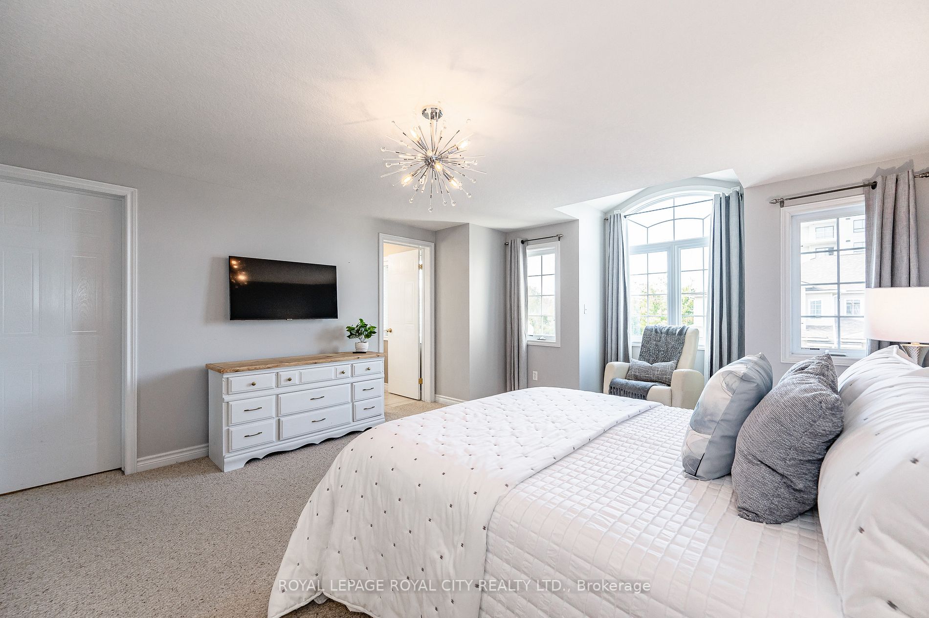 20 Shackleton Dr, #28