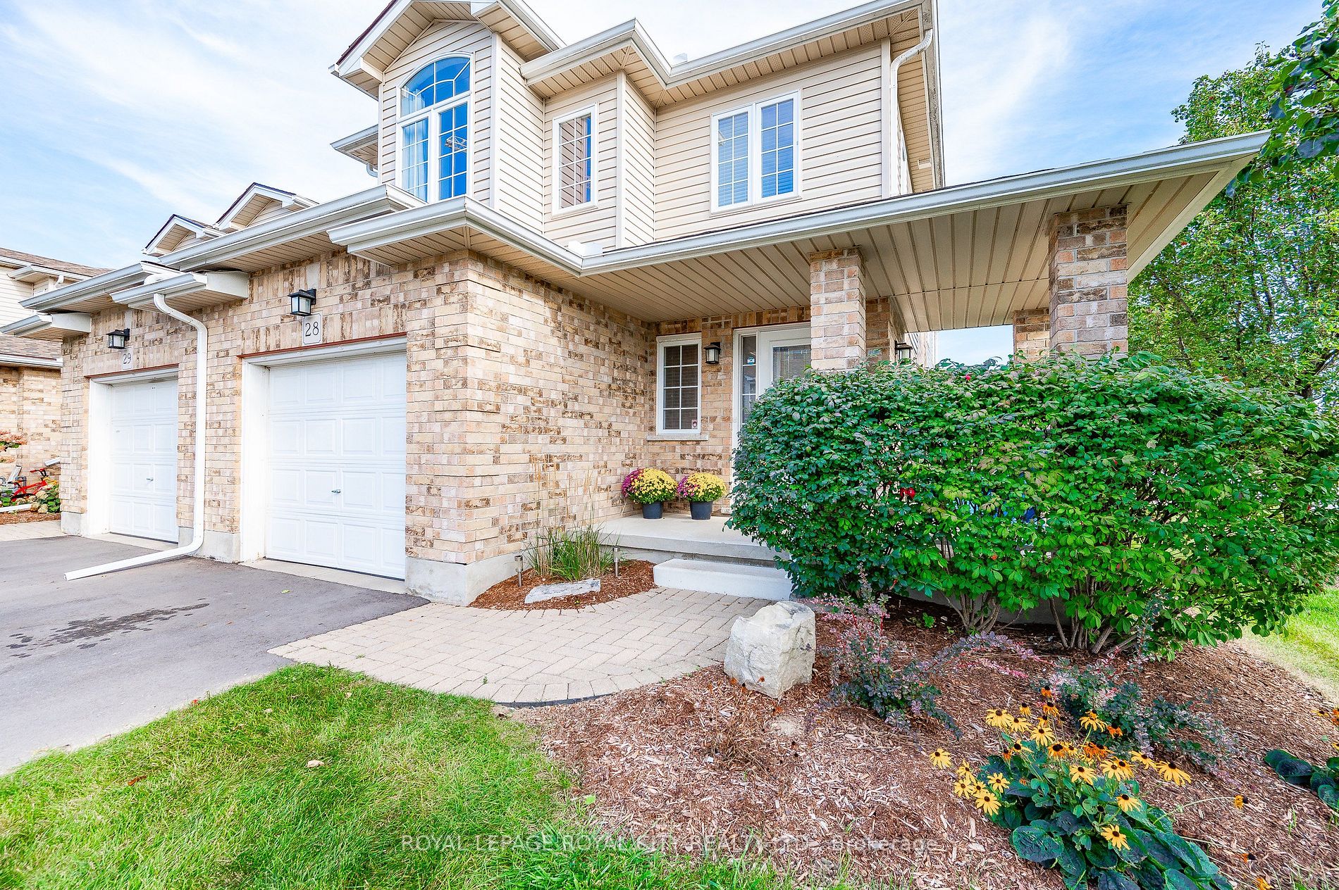 20 Shackleton Dr, #28