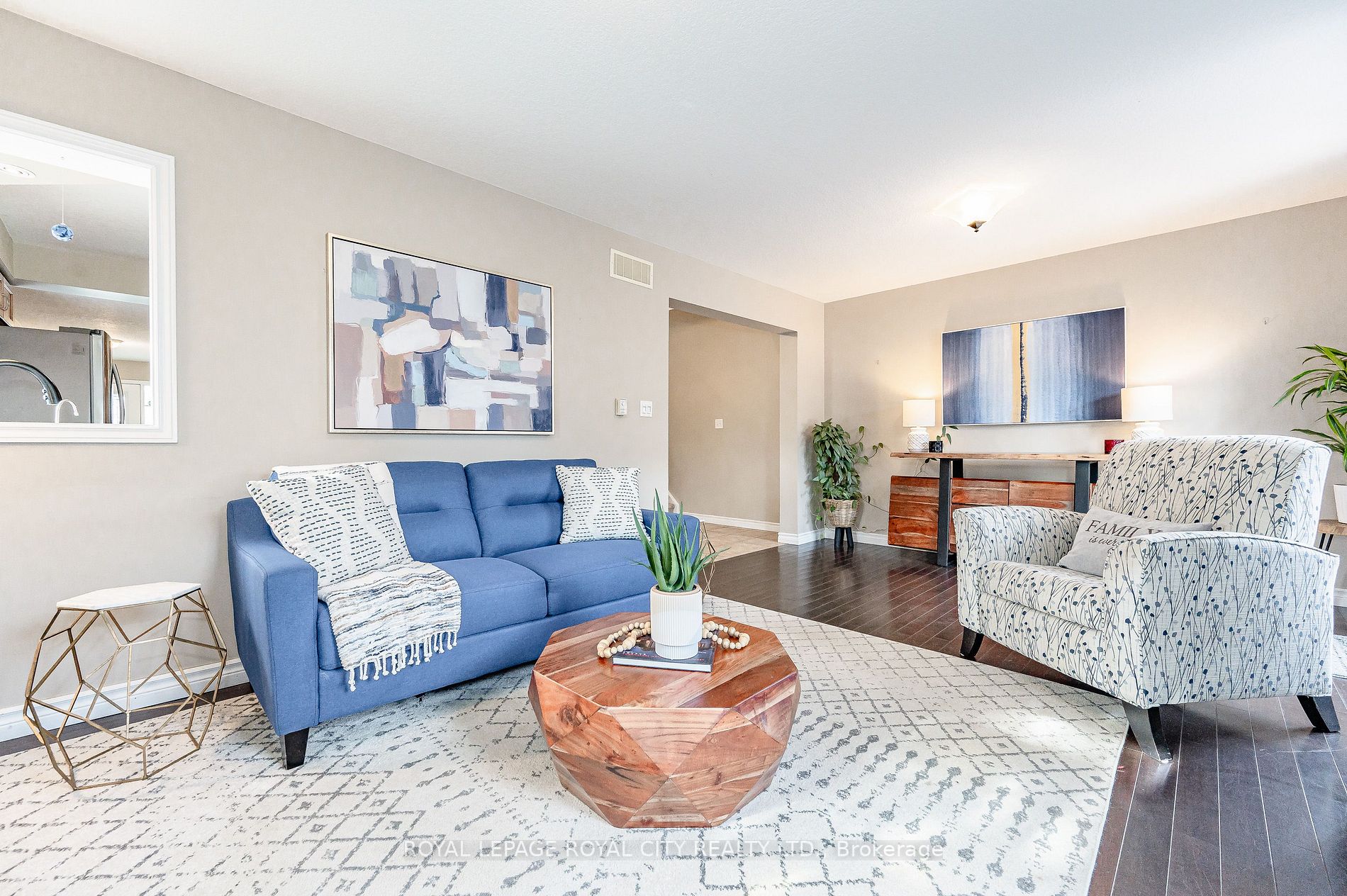 20 Shackleton Dr, #28