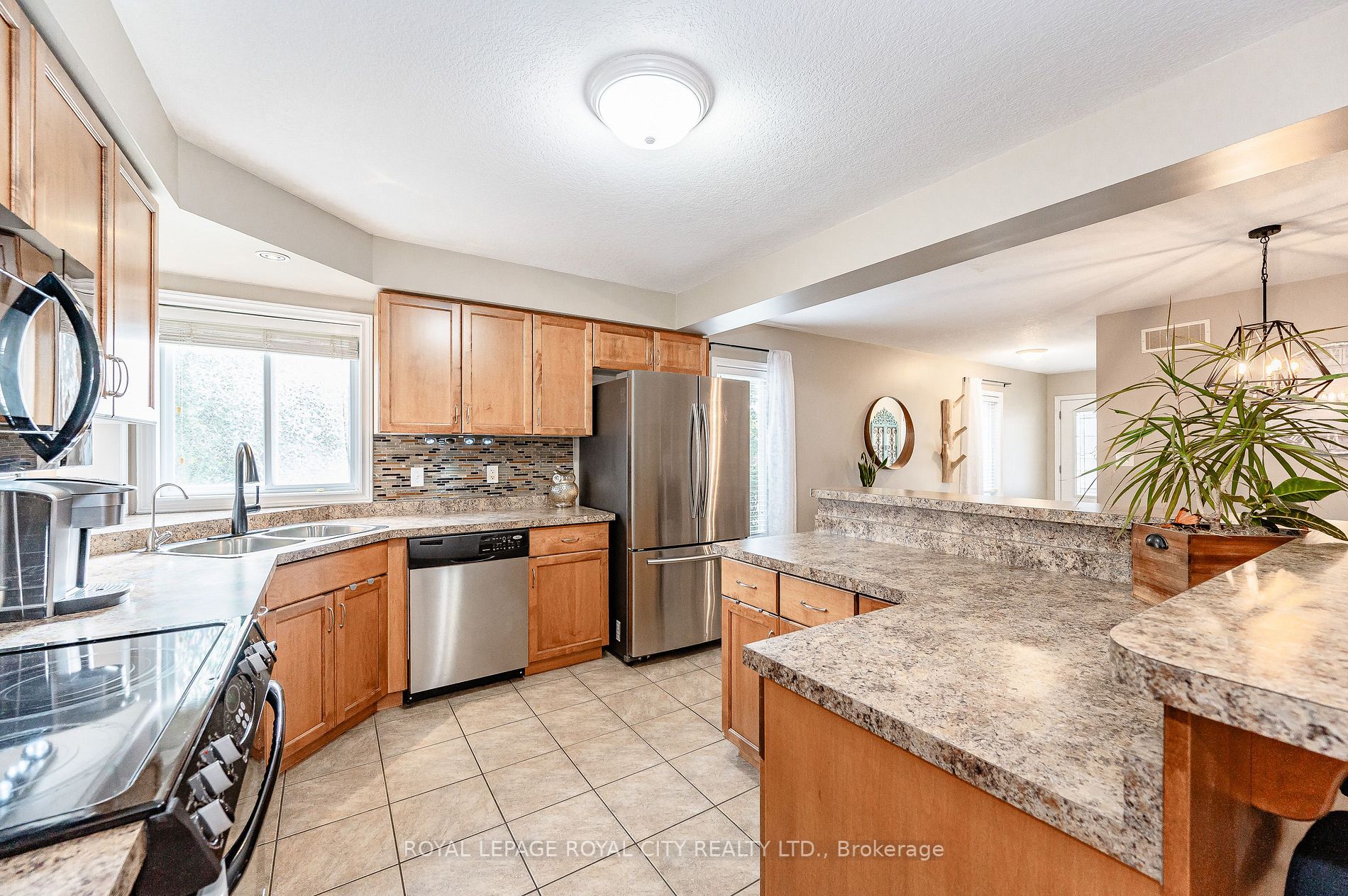 20 Shackleton Dr, #28