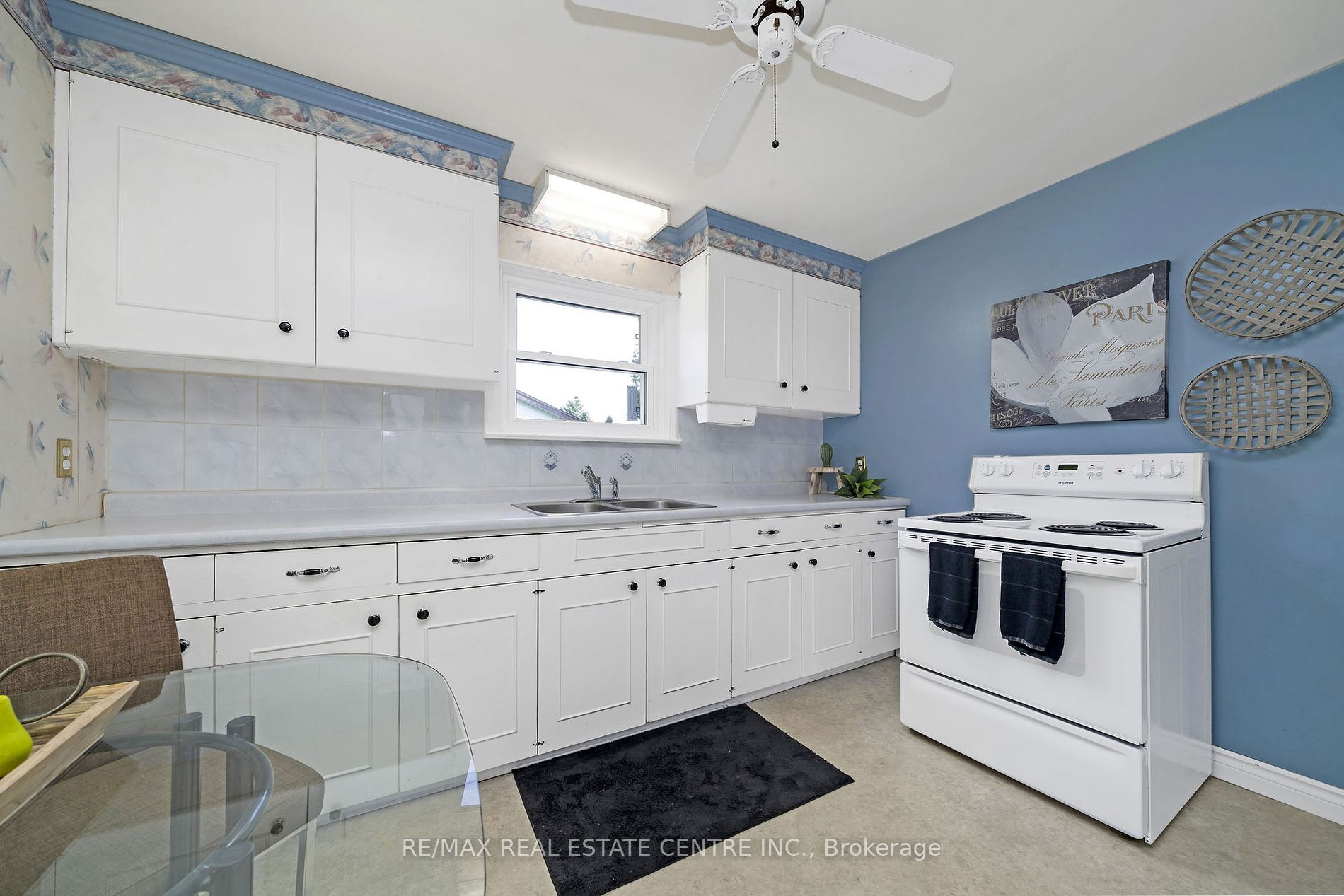 12 Water St