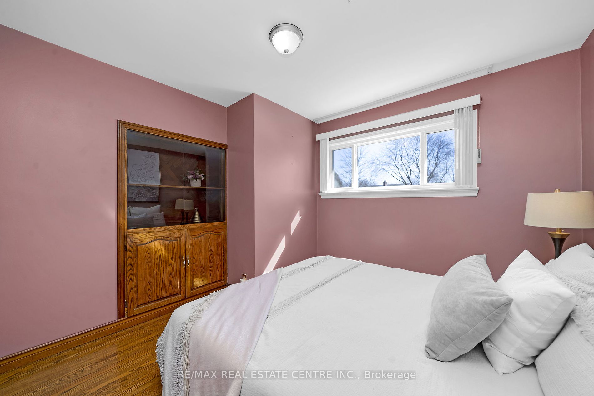 12 Water St