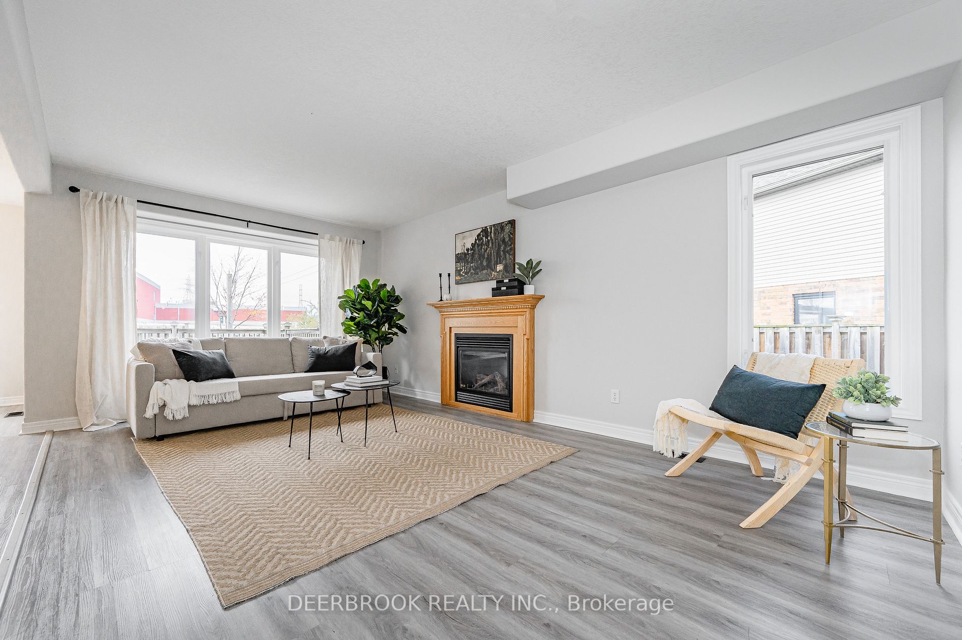 565 Avignon Pl
