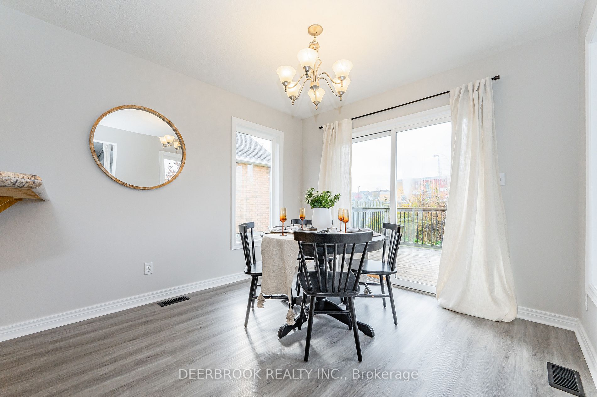 565 Avignon Pl