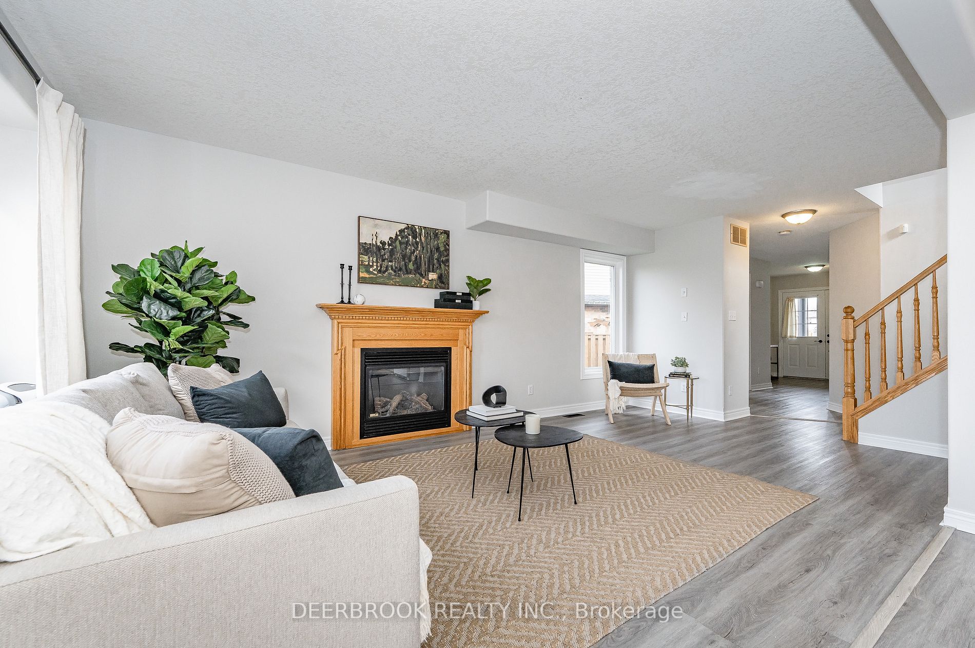 565 Avignon Pl