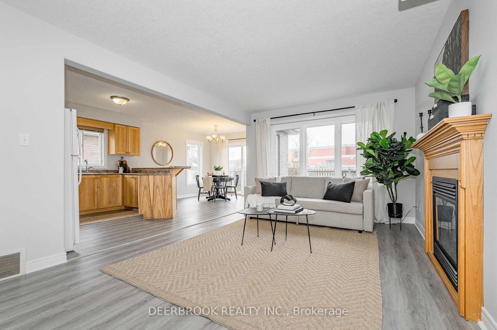 565 Avignon Pl