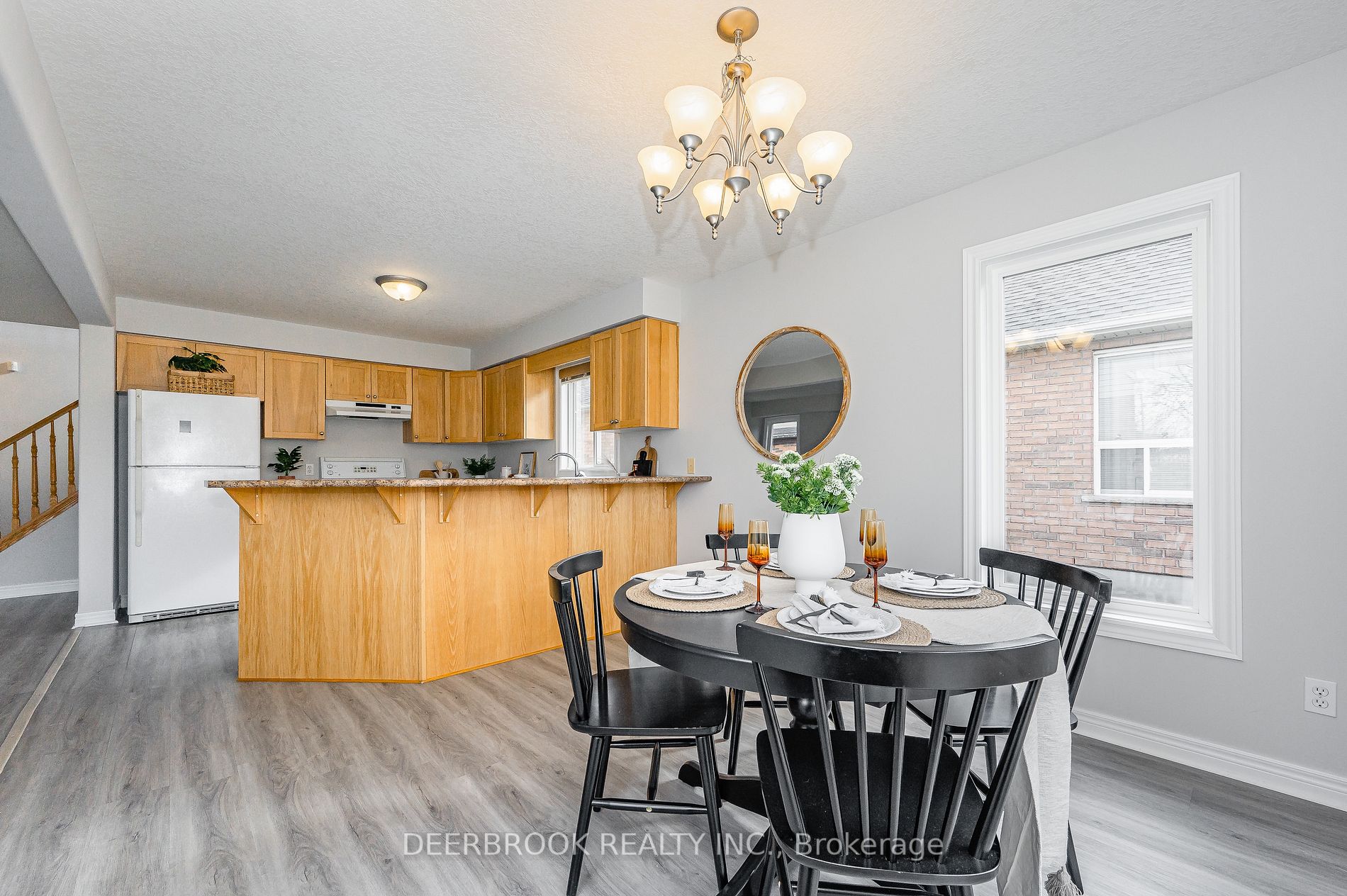 565 Avignon Pl
