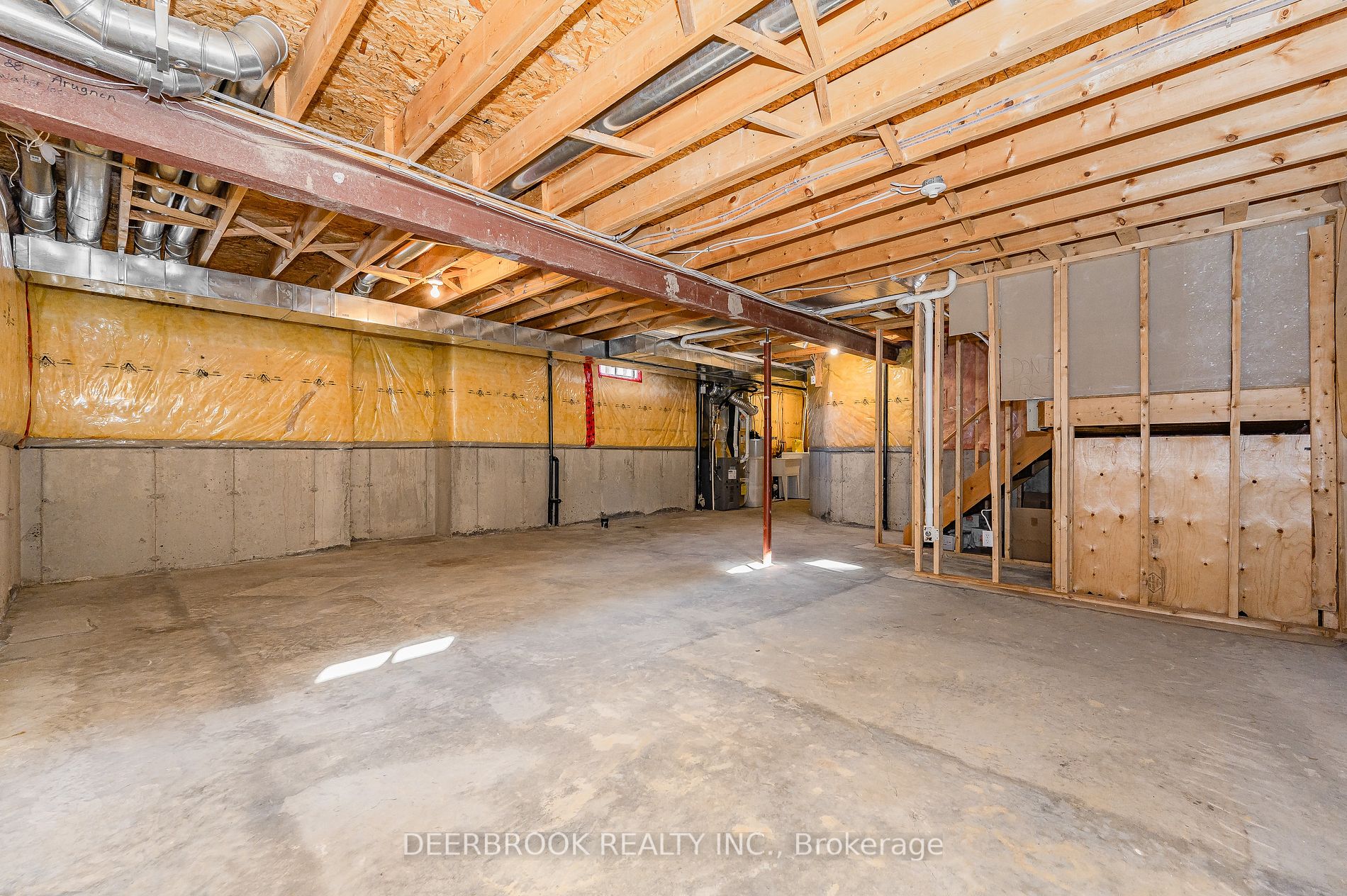 565 Avignon Pl