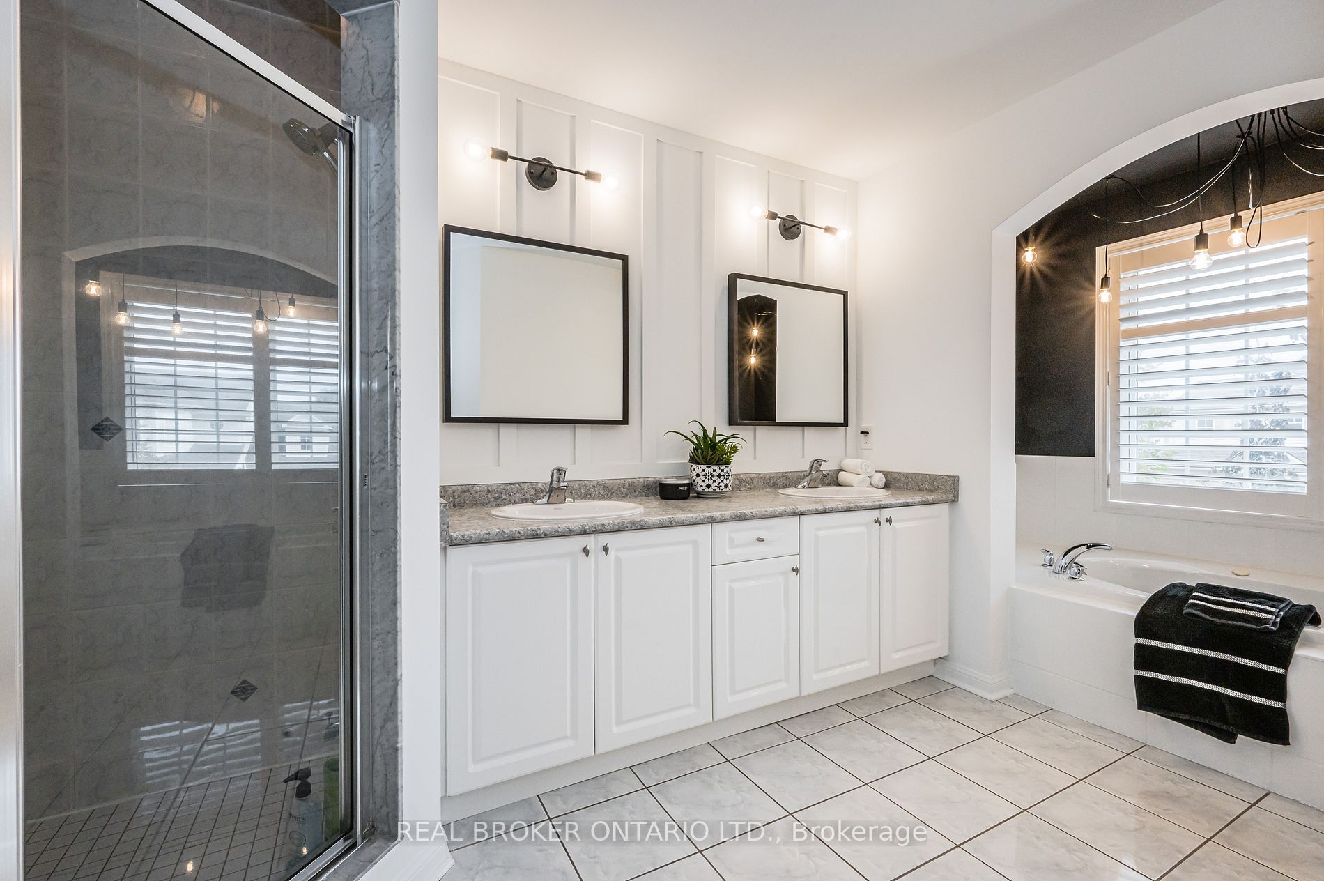 164 Dellgrove Circ