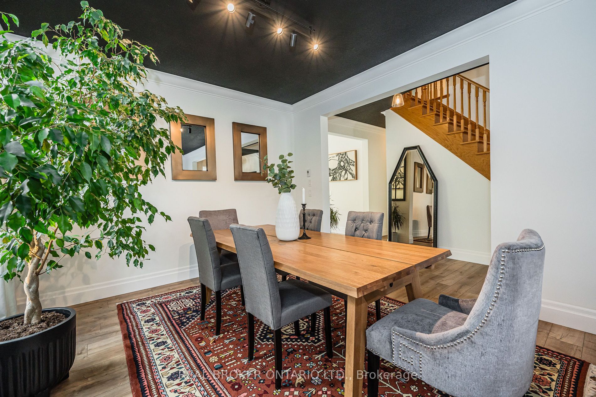 164 Dellgrove Circ