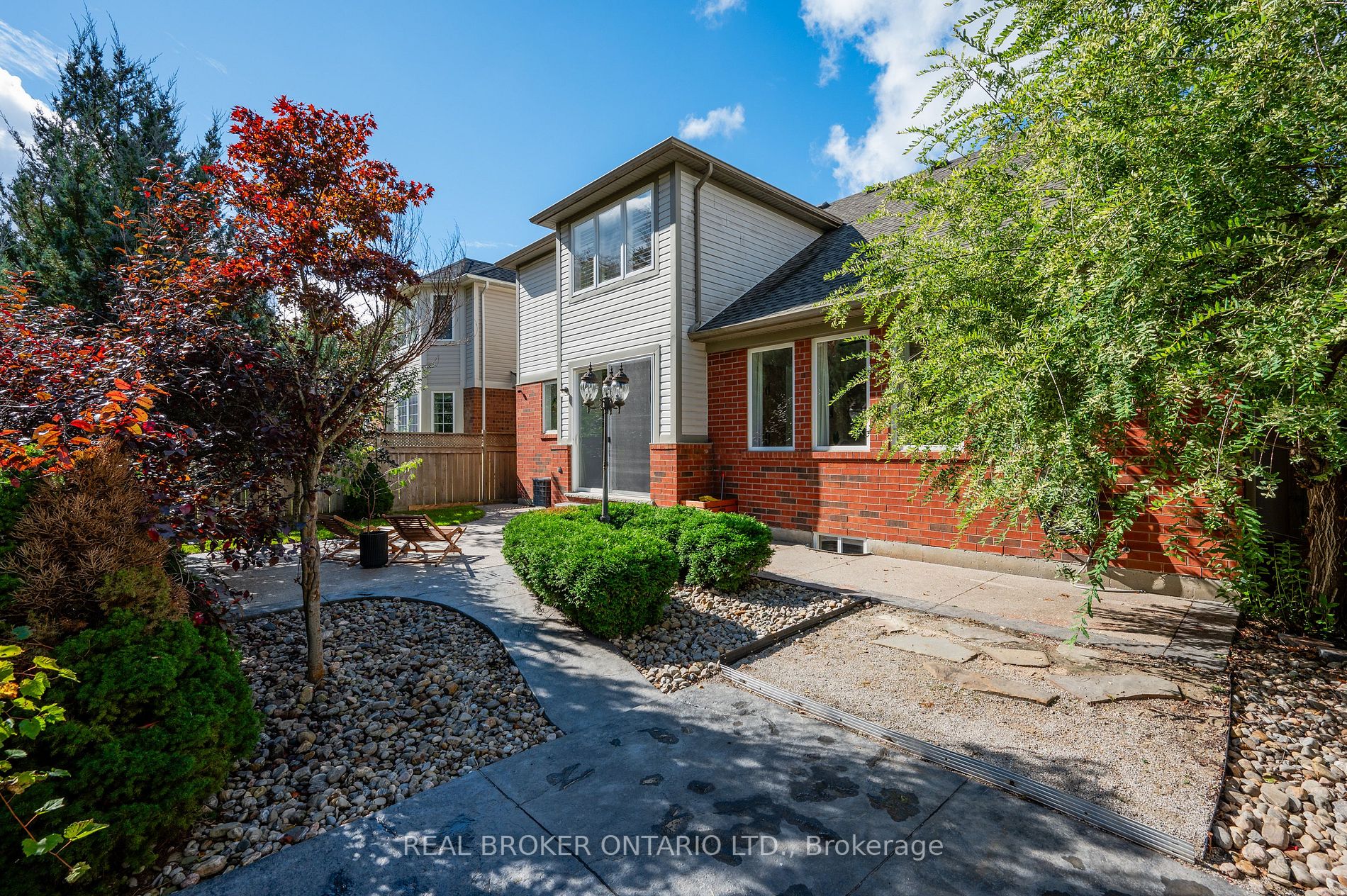 164 Dellgrove Circ