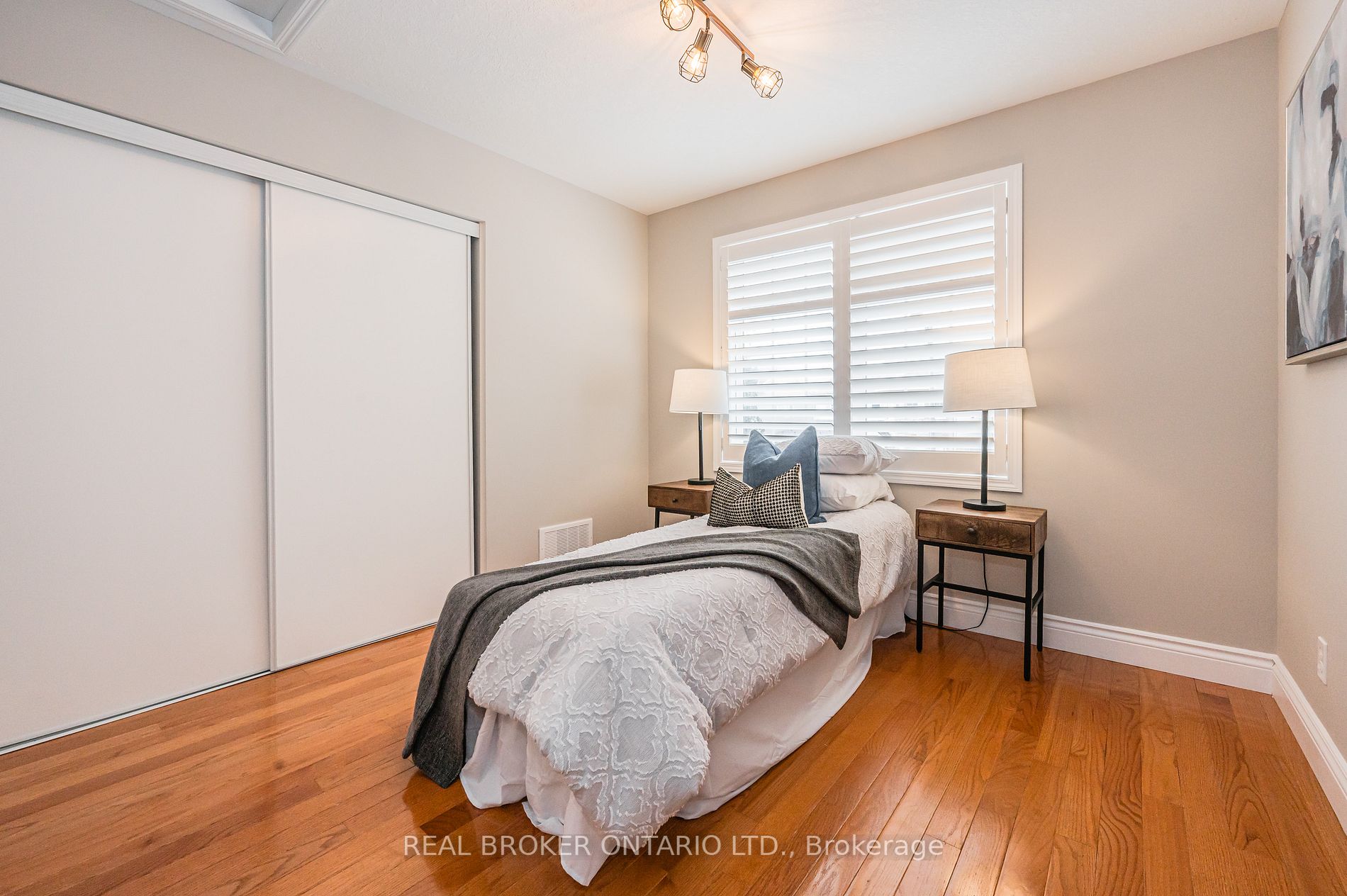 164 Dellgrove Circ