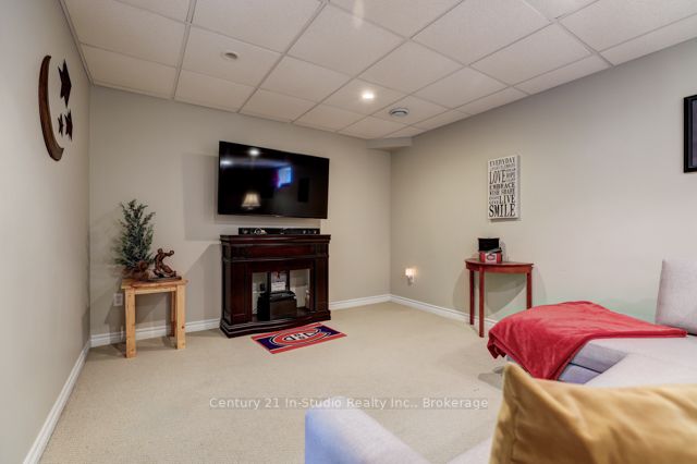 129 Fleming Way