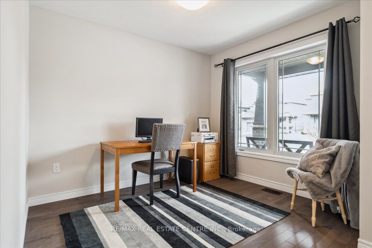30 Hilborn St