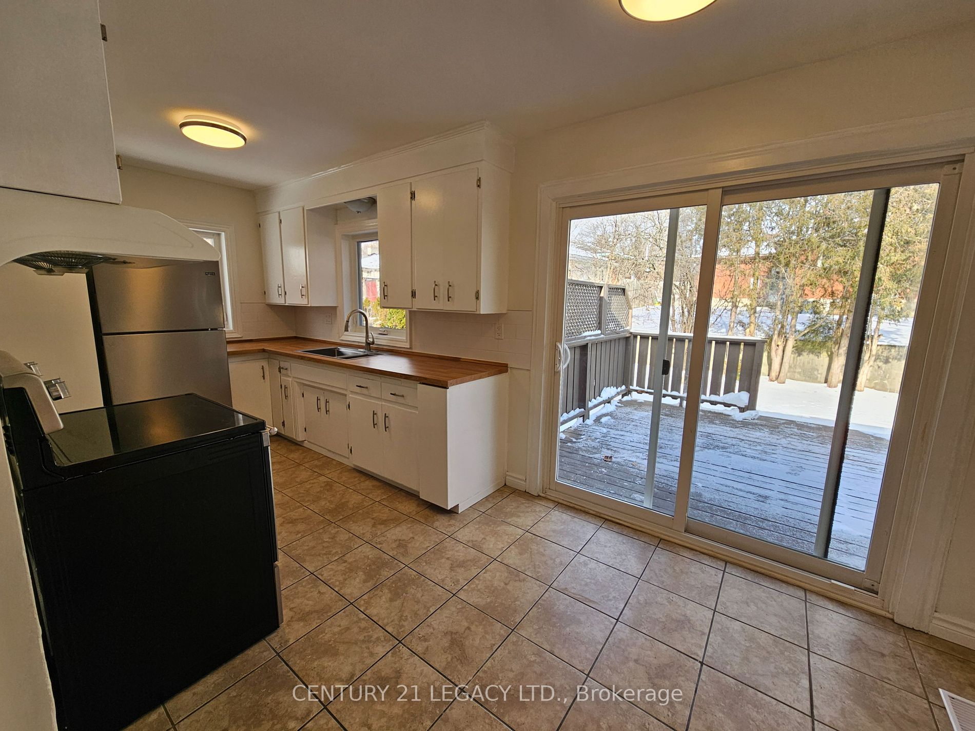 224 River Road E