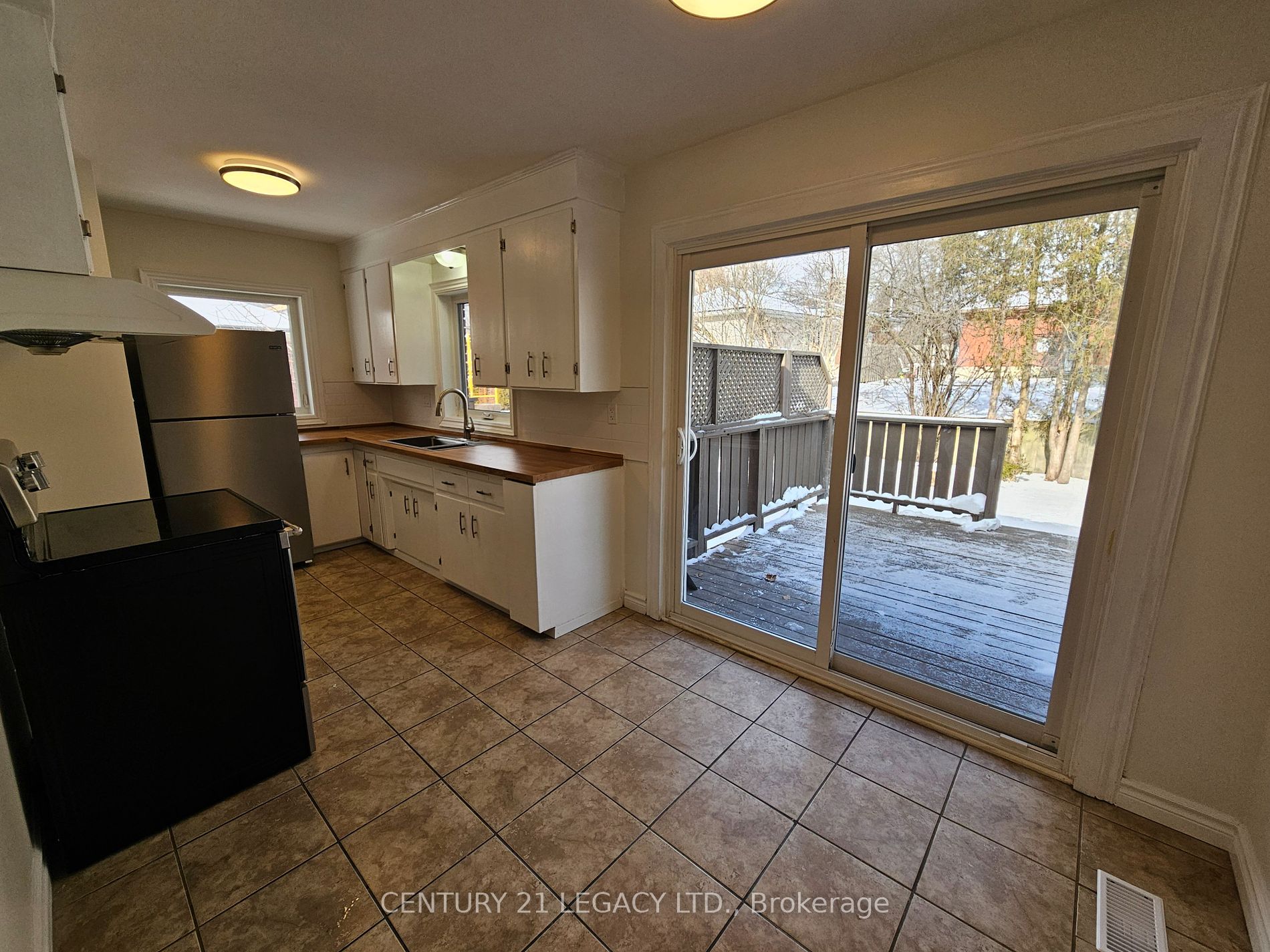 224 River Road E