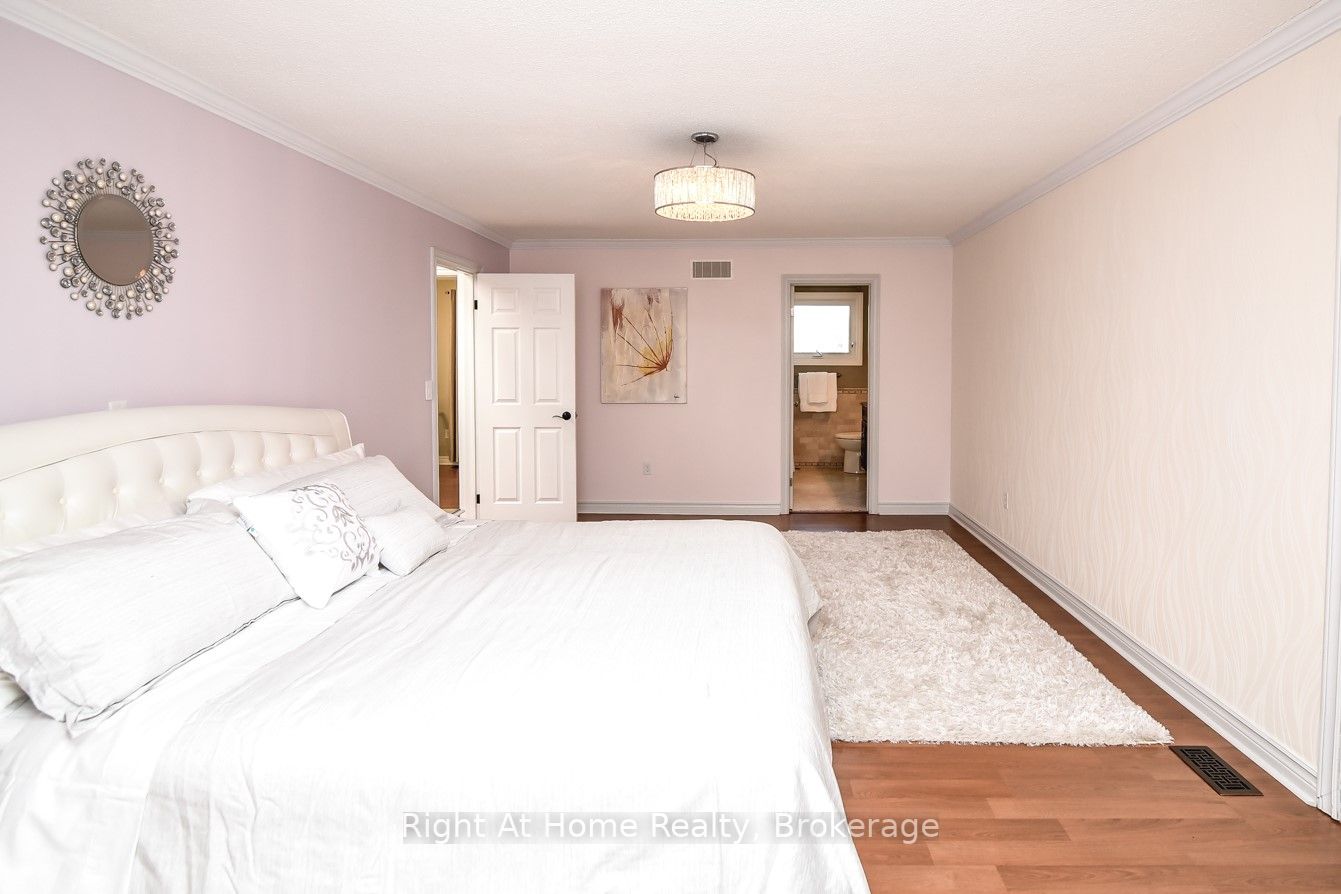 369 Brookview Crt